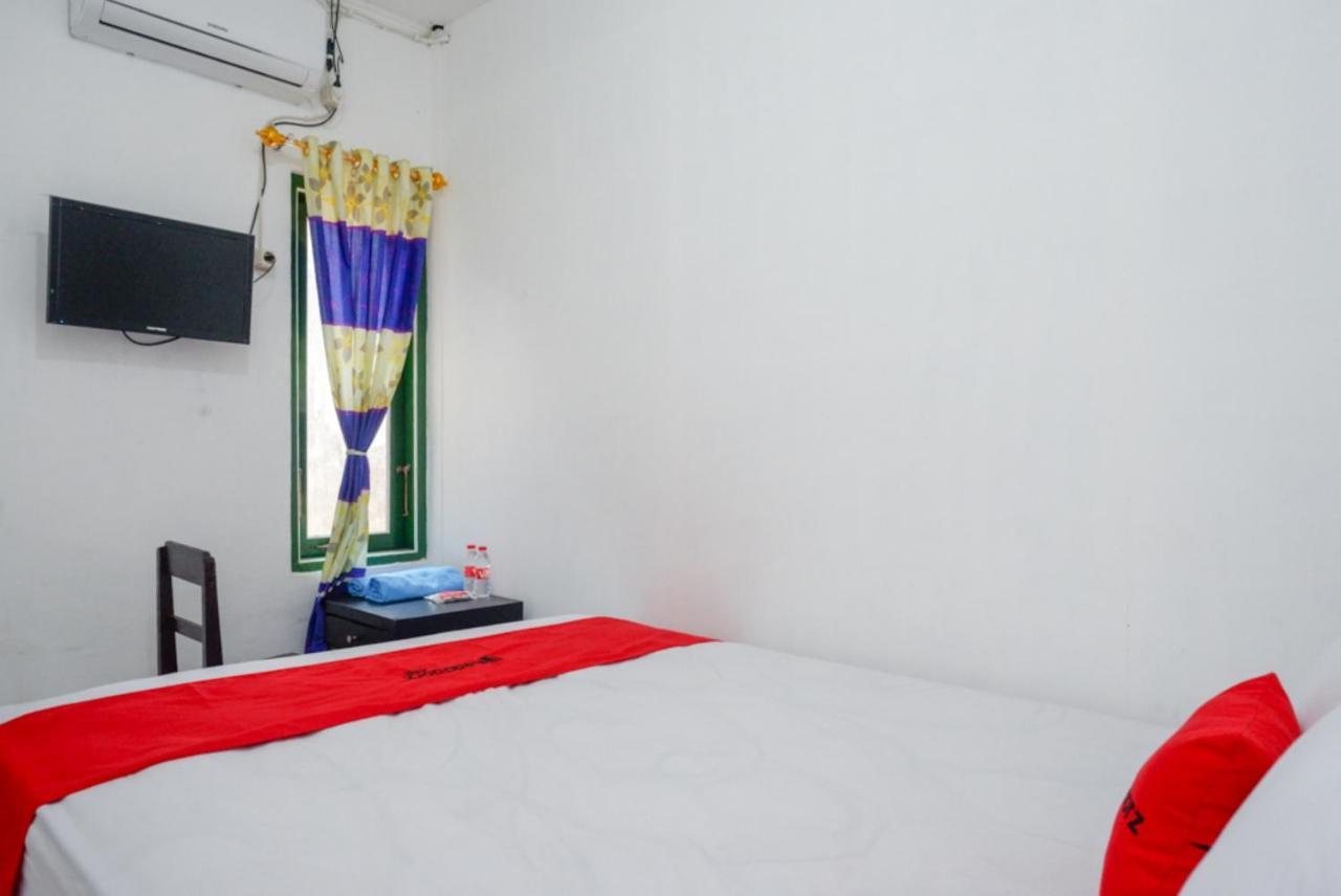 Reddoorz Syariah @ Ndalem Kembang Sore Yogyakarta Exterior photo
