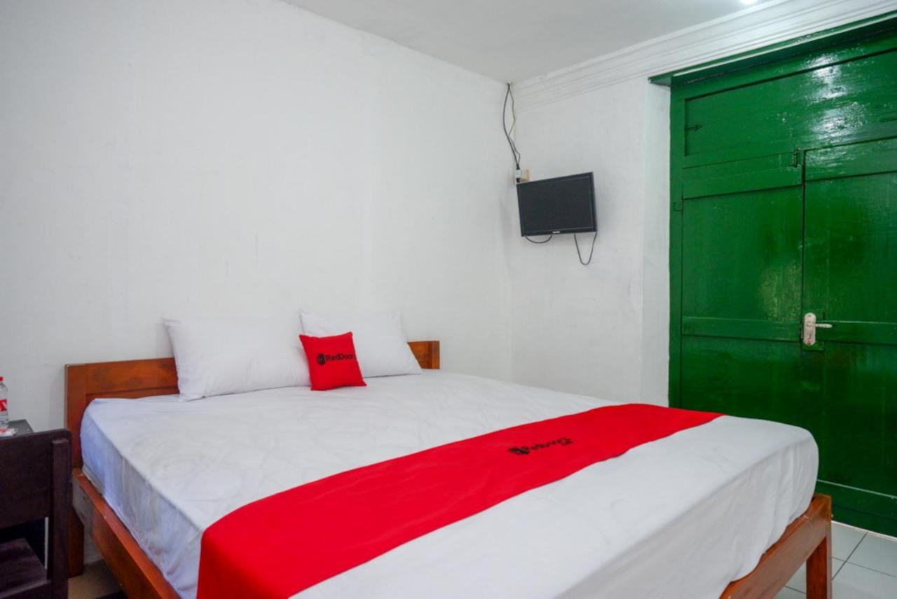 Reddoorz Syariah @ Ndalem Kembang Sore Yogyakarta Exterior photo